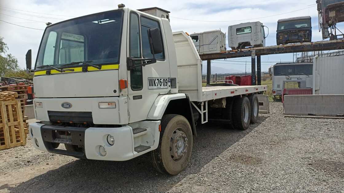  Ford CARGO 2004    EN DESARME
